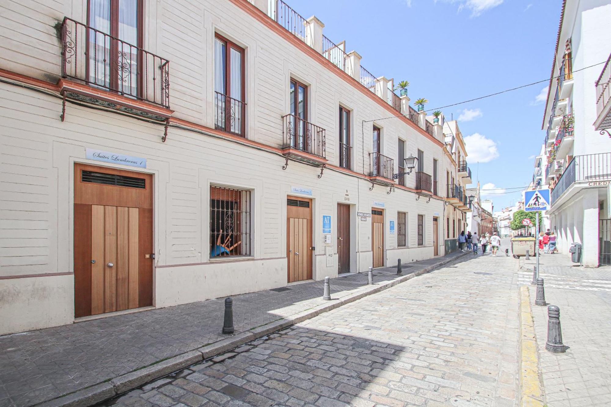 Charming Apt In The Center - 10M Walk Isla Magica Seville Exterior photo