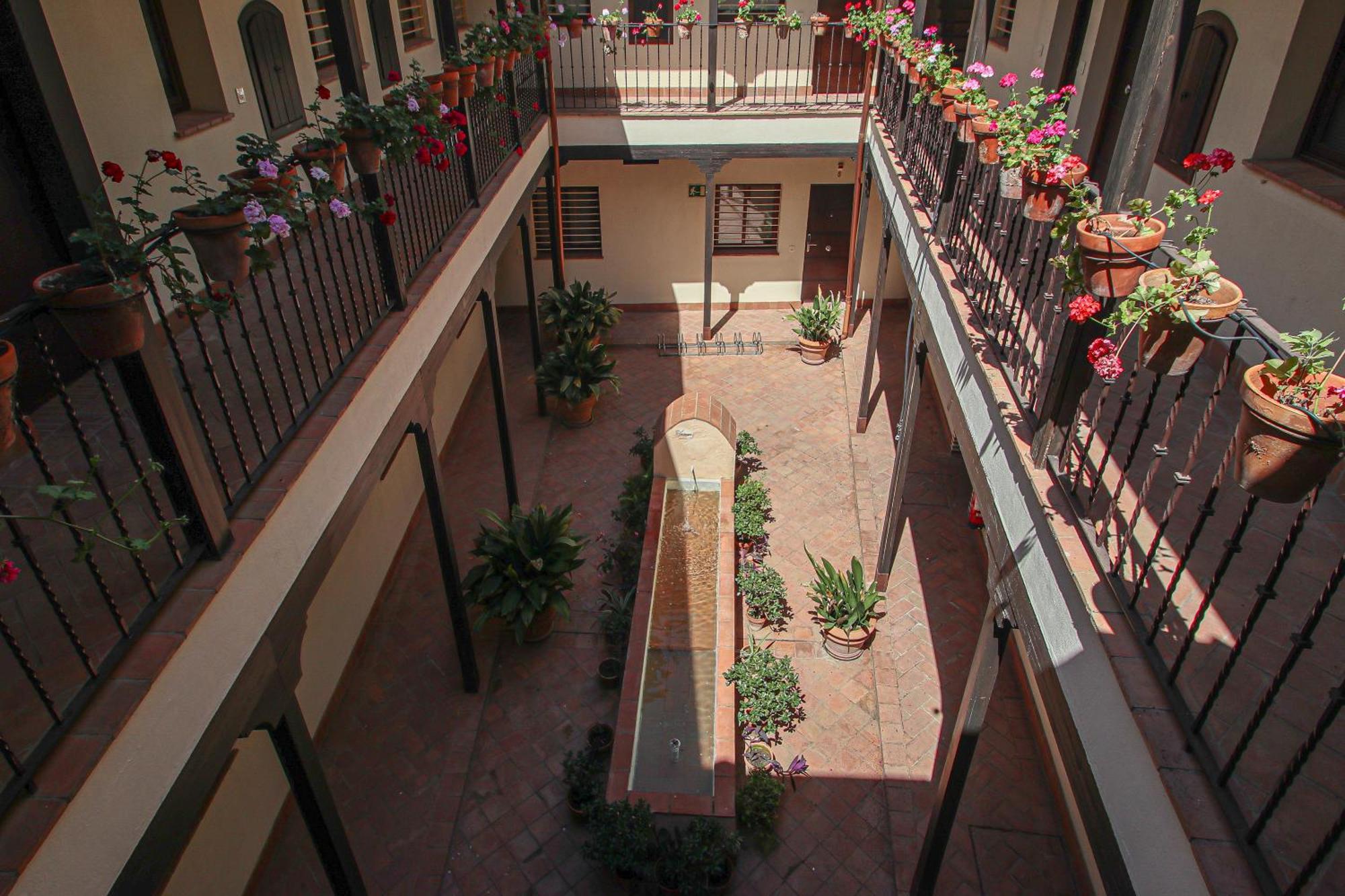 Charming Apt In The Center - 10M Walk Isla Magica Seville Exterior photo
